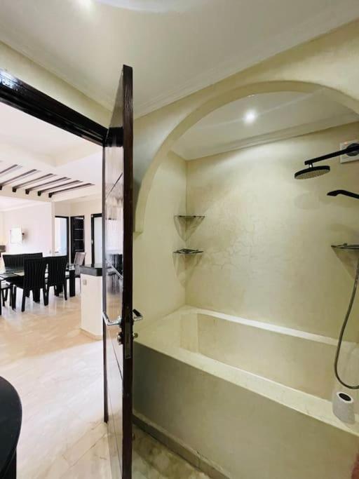 Appartement Au Centre Ville Marrákes Kültér fotó